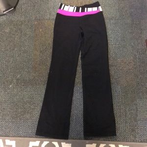Lululemon groove yoga pants